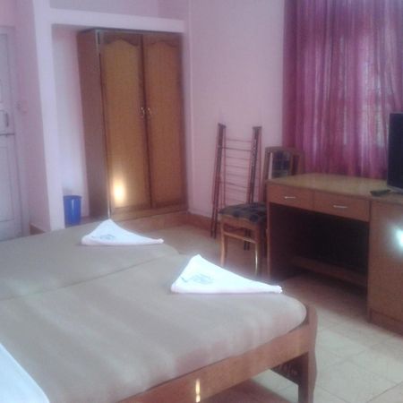 Отель Colva Residency Экстерьер фото